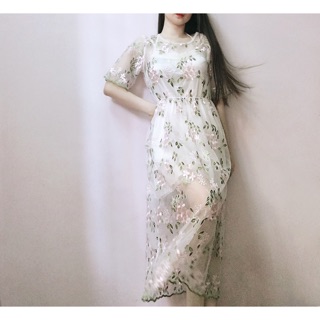 Đầm midi ren lưới hoa thêu bo eo