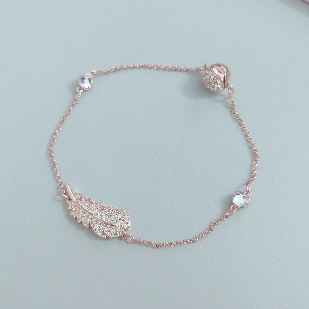 Vòng Tay Swarovski Mặt Lông Vũ Màu Vàng Hồng Khóa Nam Châm Vô Hình Đơn Giản Thời Trang Cho Nữ