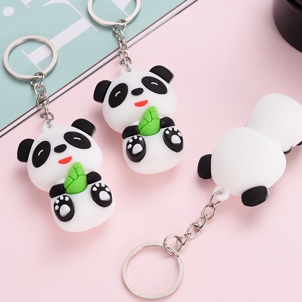Móc khóa gấu trúc xinh cầm búp măng dễ thương 3.5*5.3cm