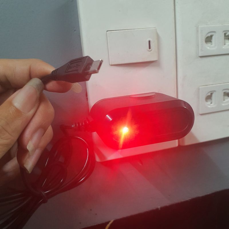 Sạc liền dây 8600 chân dài hộp 1988 1998 có đèn led