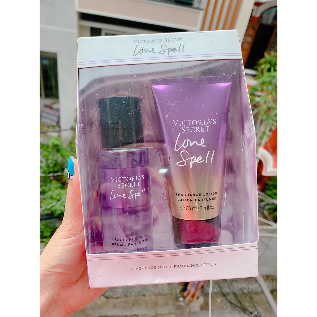 Set Xịt thơm + Dưỡng thể Victoria's Secret Mini Fragrance Mist & Lotion Giftset Love Spell (75ml x2)