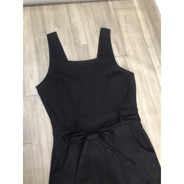 jumpsuit hở lưng Monteau vnxk dư xịn