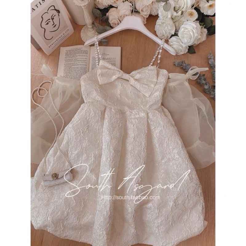 VÁY NƠ NGỰC HAI DÂY NGỌC KÈM TAY PHỒNG