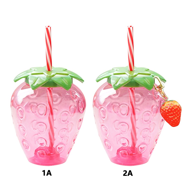 Bình Nước Nhựa Có Ống Hút In Hình Dâu Tây Dễ Thương 500ml