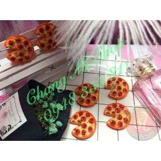 Charm bánh pizza trái cây