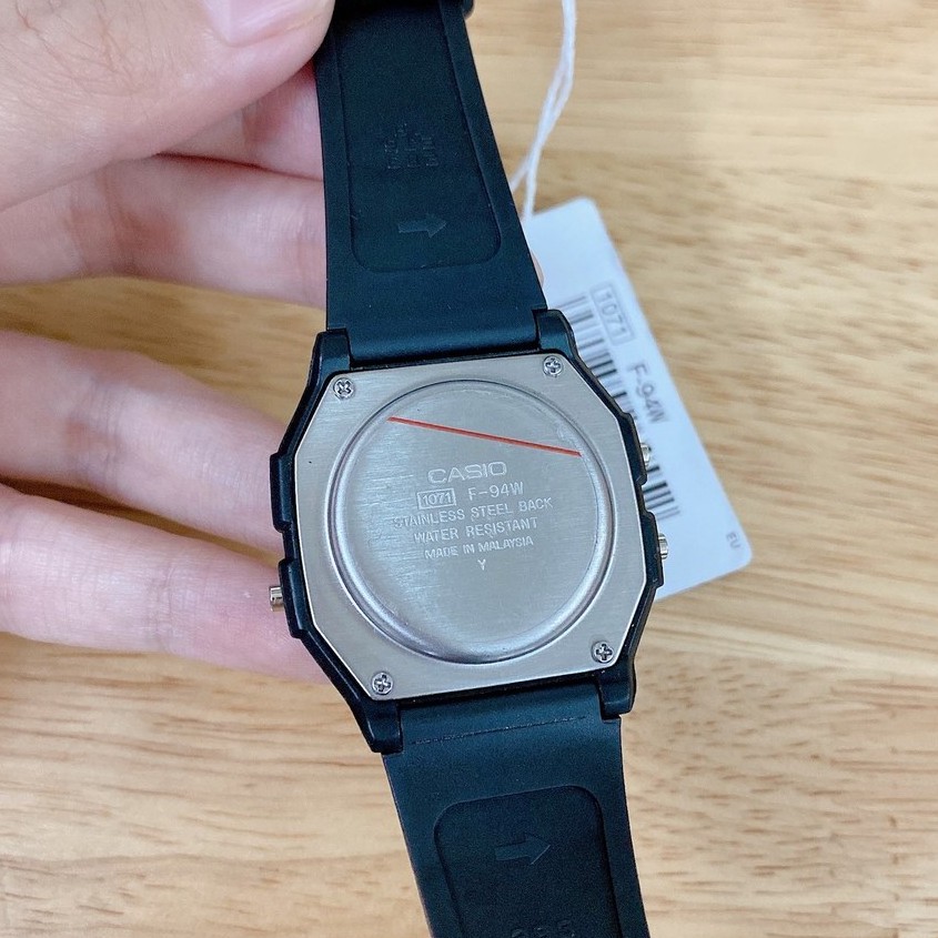 Đồng hồ điện tử nam nữ Vintage huyền thoại chống nước bền bĩ | BigBuy360 - bigbuy360.vn