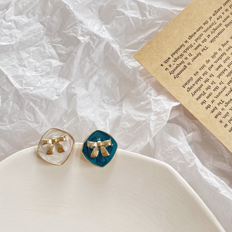 Khuyên tai kẹp không bấm lỗ chốt cố định K181 bằng hợp kim mạ vàng hình vuông đính nơ dáng ngắn Leous Accessories