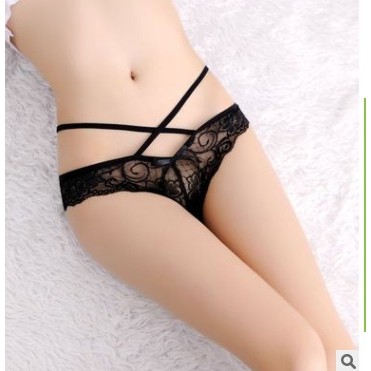 Quần lót tam giác ren chéo gợi cảm (6801)