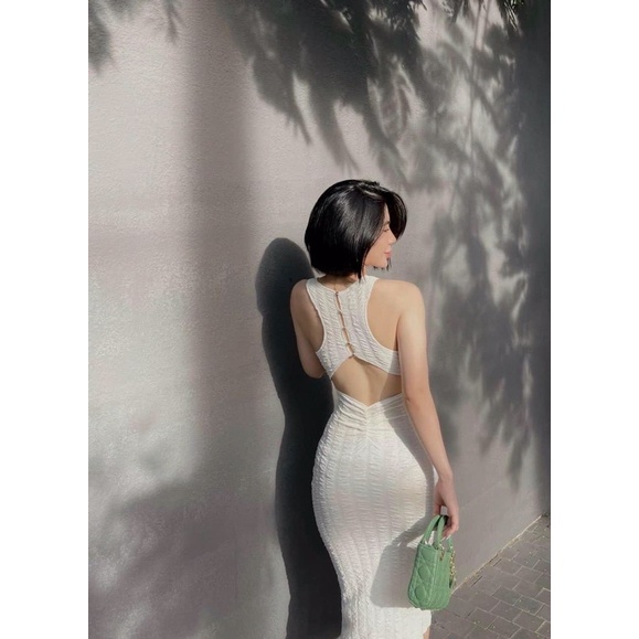 Đầm body sát nách hở lưng