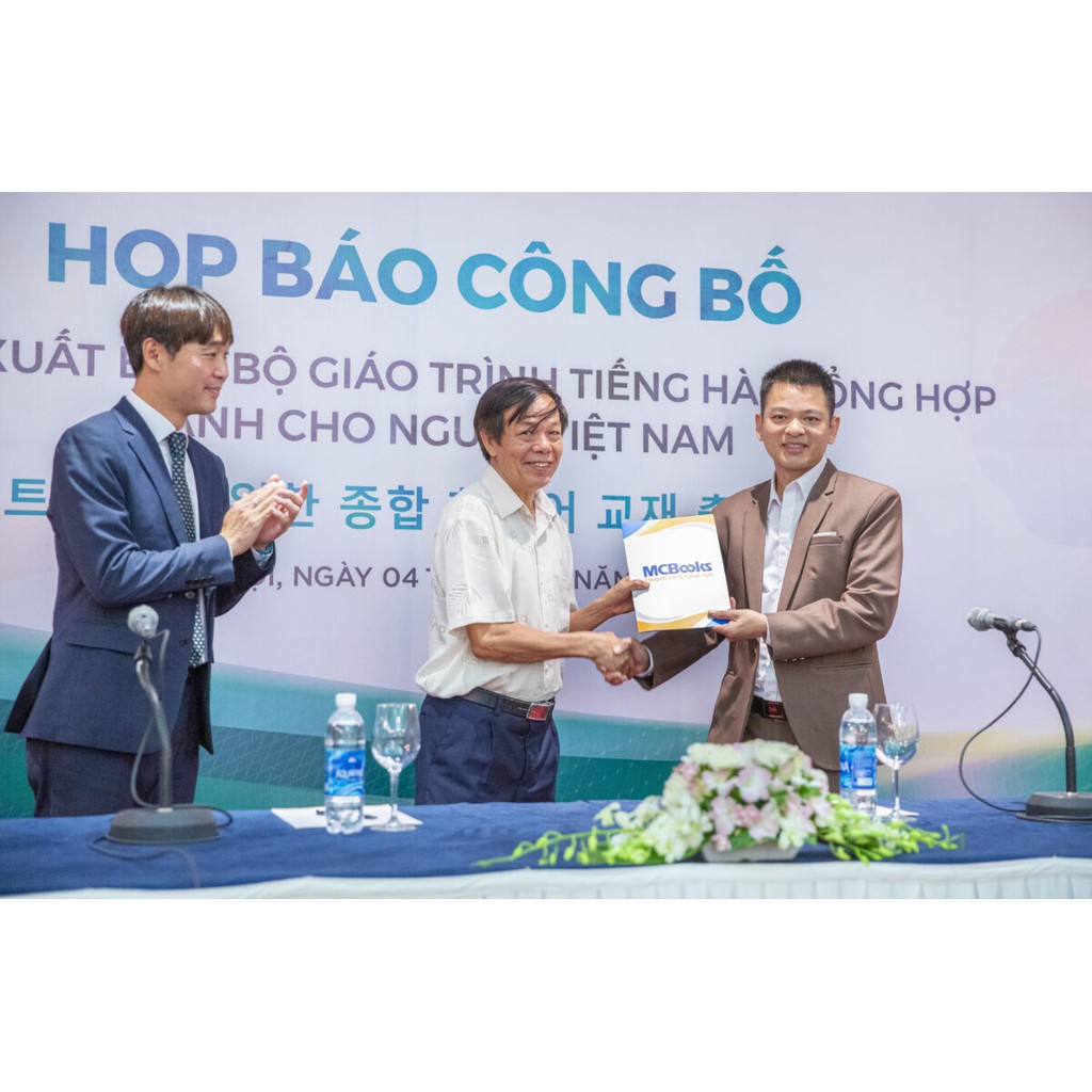 Bộ sách Tiếng Hàn Tổng Hợp Dành Cho Người Việt Nam 1 (Sách học + Bài tập) (Bản đặc biệt) - MCBooks