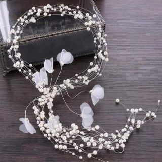 Dây hạt cườm trắng, đỏ, vàng nhạt