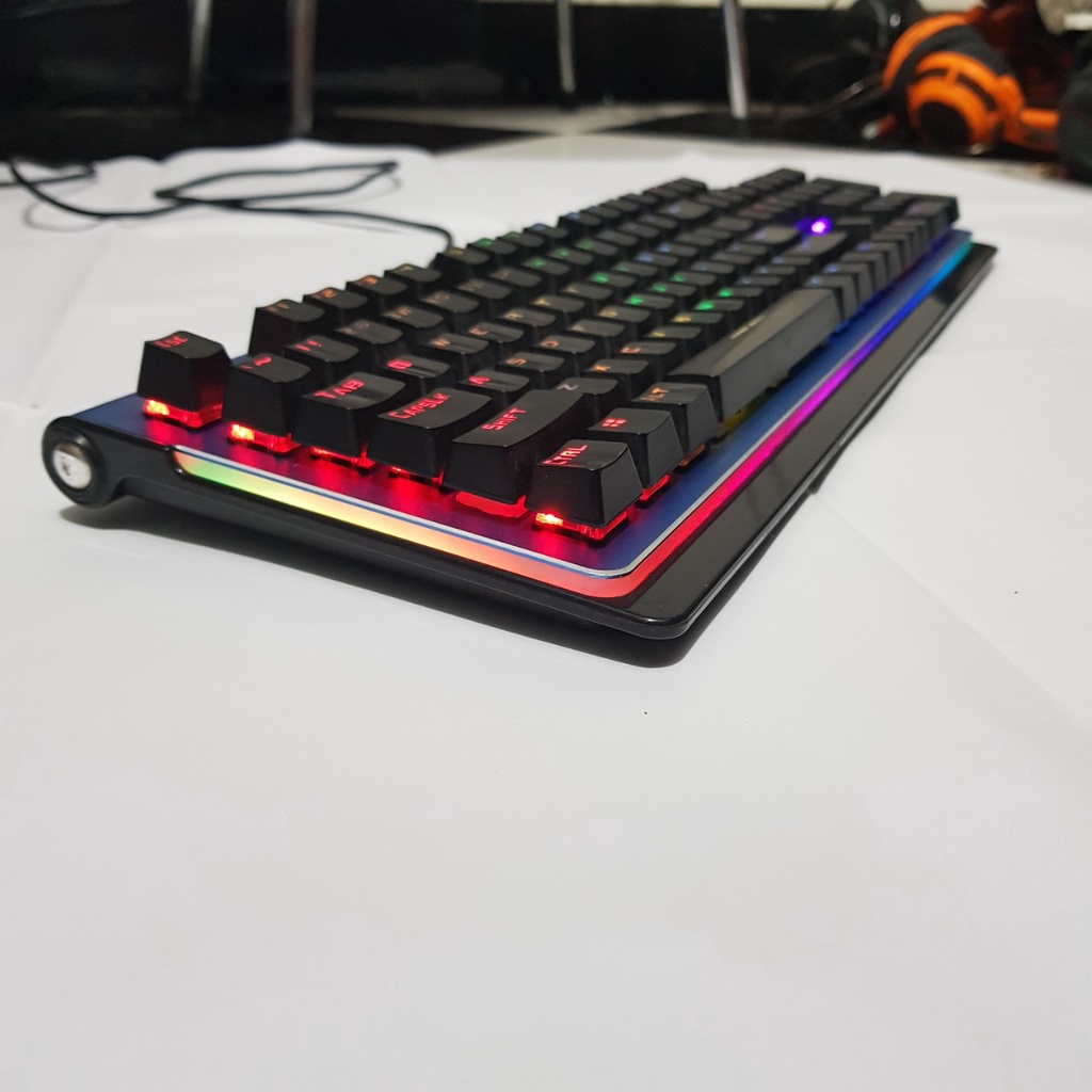 Bàn phím cơ Tailun KG006 bản có kê tay hàng thanh lý còn tốt