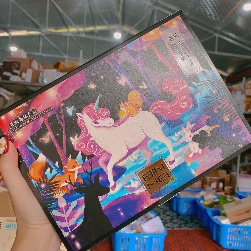 Set trang điểm 4 món BinMei ngựa trắng cao cấp | BigBuy360 - bigbuy360.vn