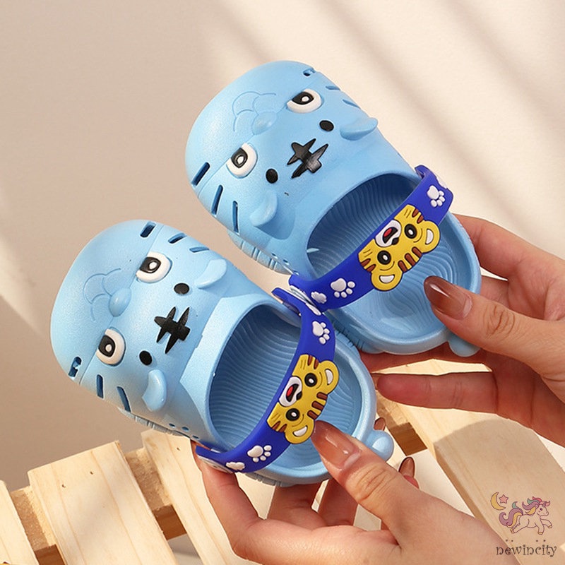 Dép Đi Biển Đế Mềm Chống Trượt Thoải Mái Thời Trang Mùa Hè Hàn Quốc Cho Bé