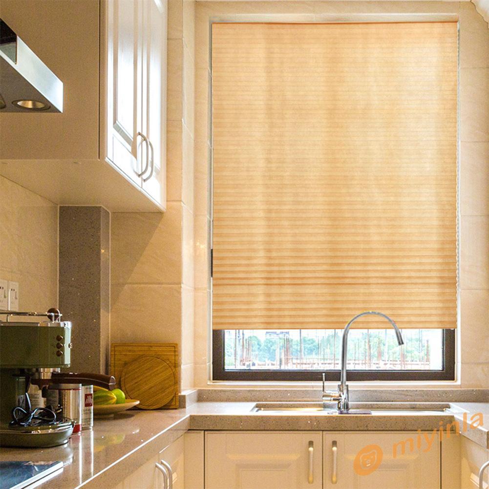 Rèm xếp dán cửa sổ phòng tắm