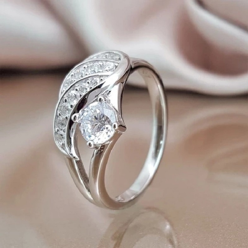 Nhẫn đính đá zircon hình cánh thiên thần sang trọng cho nữ