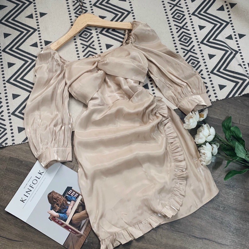 Đầm nude xoắn ngực tà đắp chéo phối bèo có ánh nhũ đi tiệc