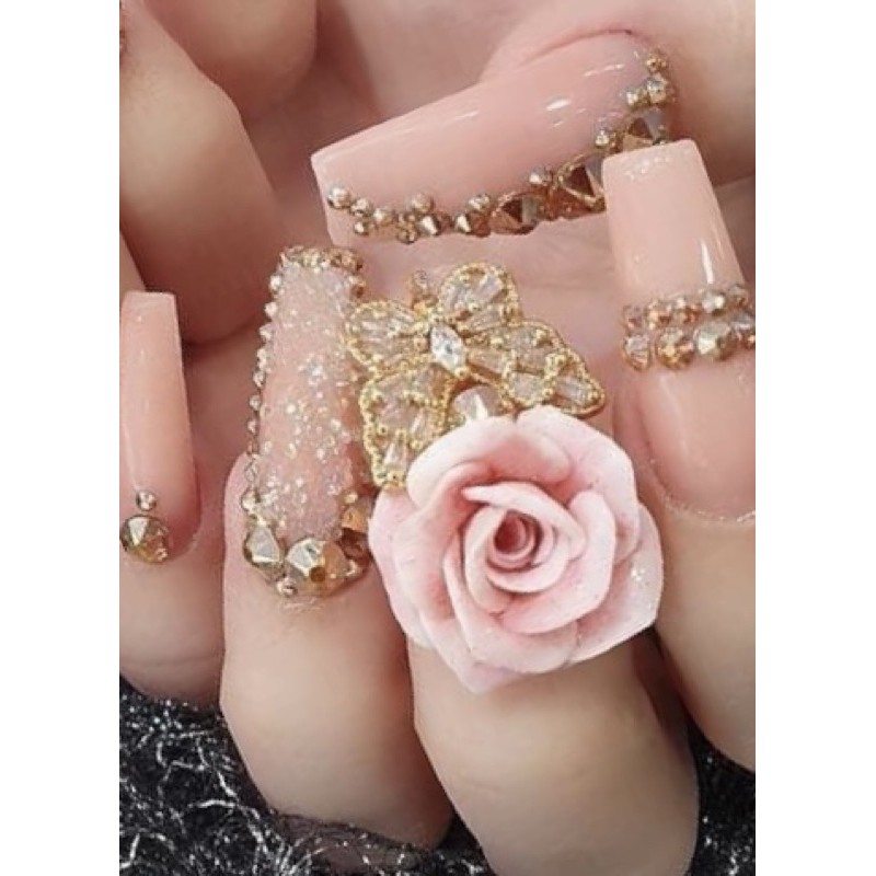 Nailbox Nuna móng úp thiết kế móng Hồng nude đính charm buom hoa hồng fatasy. inbox đổi màu đổi shape. có now ship