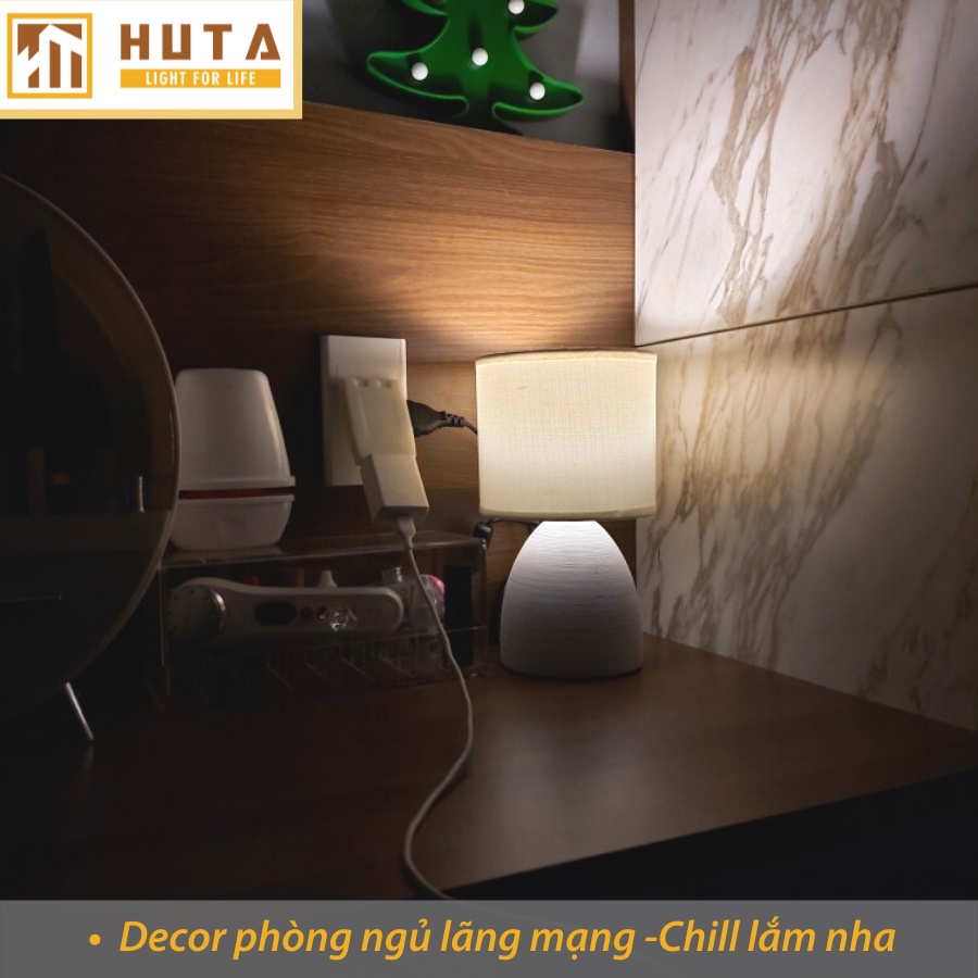 Đèn Ngủ Để Bàn THÂN GỐM SỨ THỦ CÔNG, Chao Vải, Bóng Led E27, dùng trang trí decor, mã S2– HUTA shop