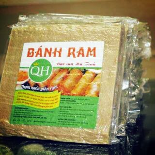 bánh Ram hà tĩnh làm từ gạo và mía mật.