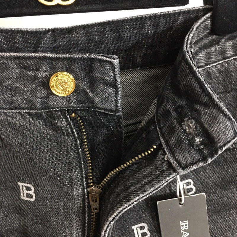 Quần shorts jeans nữ hoạ tiết chữ thêu ống cào tua rua ca tính thương hiệu Balmain cao cấp