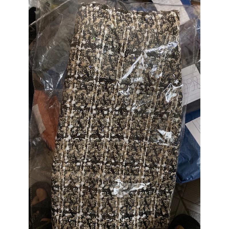 Chân váy dạ tweed kẻ ô dáng ngắn