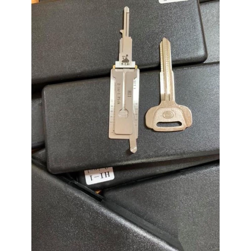 xe Ô.tô HINO dụng cụ 2 trong 1 mở và đo bi ( cây Hi1 )