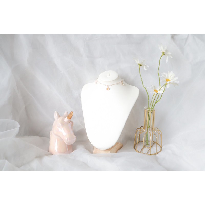 Vòng cổ hoa cúc dịu dàng