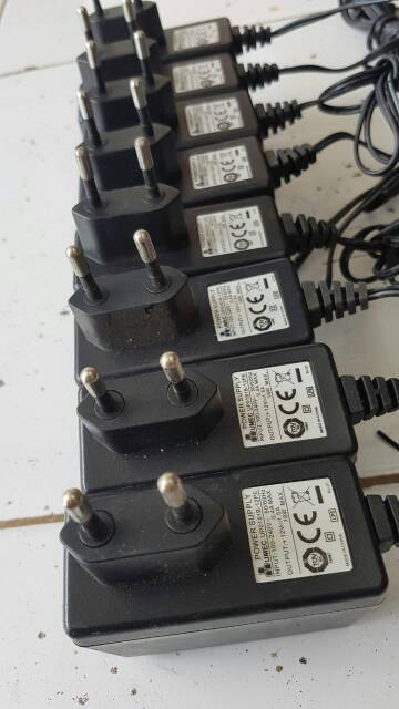 Adaftor 12 volt 1.5 amp