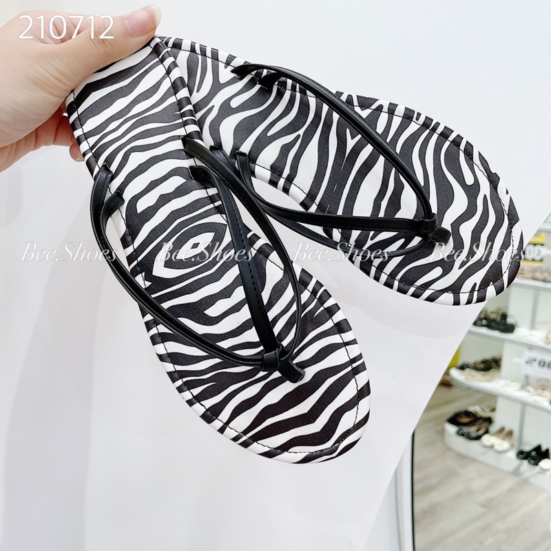 BEESHOES - DÉP XỎ NGÓN NỮ VẰN MŨI TRÒN - DÉP XỎ NGÓN BỆT CÓ SẴN MÀU ĐEN 210712