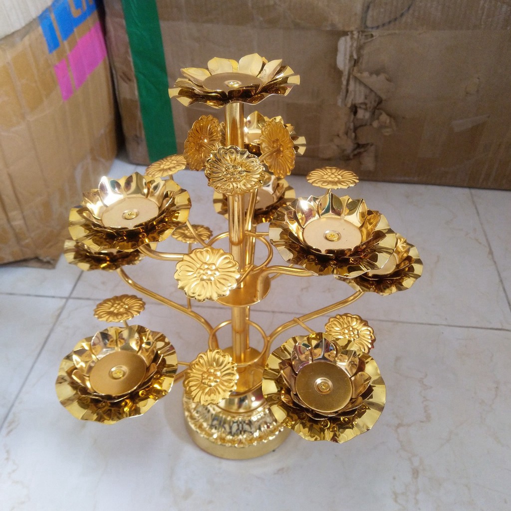 Chân nến thờ cúng ️FREESHIP️ Chân nến hoa sen 9 ngọn 3 tầng cổ điển chất liệu hợp kim mạ vàng cao cm
