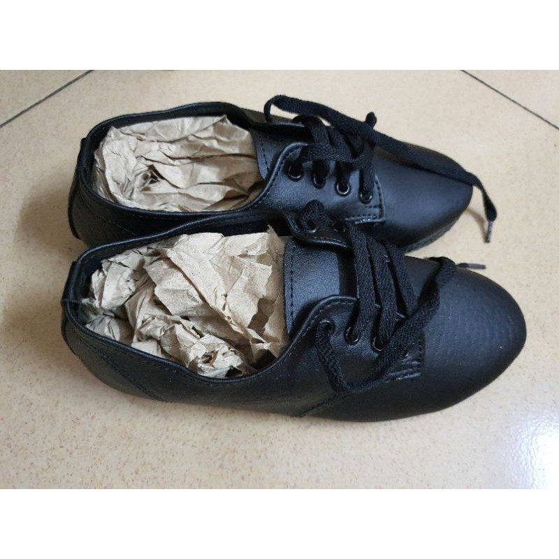 Giày thể thao, đi mưa, sandal, cao gót