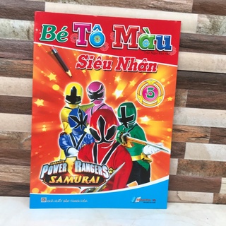 Bé tô màu siêu nhân