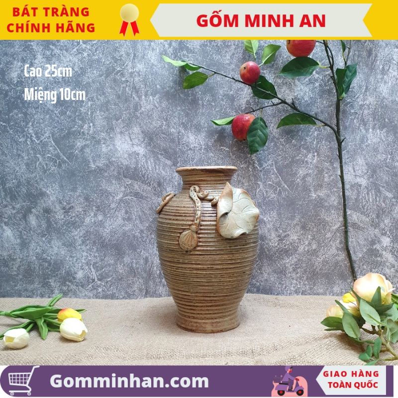 Bình hoa lọ hoa dáng thấp men mộc đắp lá sen, hoa sen gốm Minh An Bát Tràng cao 25cm