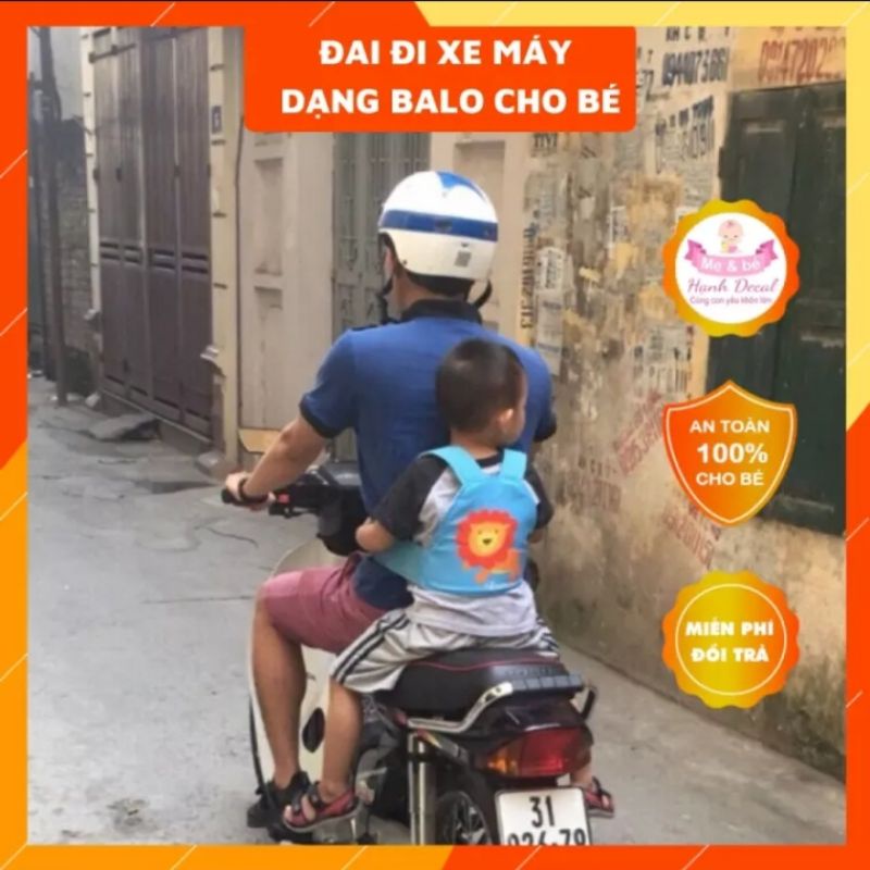 Đai địu em bé đi xe máy.