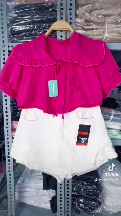 [Mã TOPS06 giảm đến 10k đơn 99k] Áo croptop kiểu nữ tay phồng dáng ngắn style Hàn quốc chiết eo dễ thương - AO025 | BigBuy360 - bigbuy360.vn