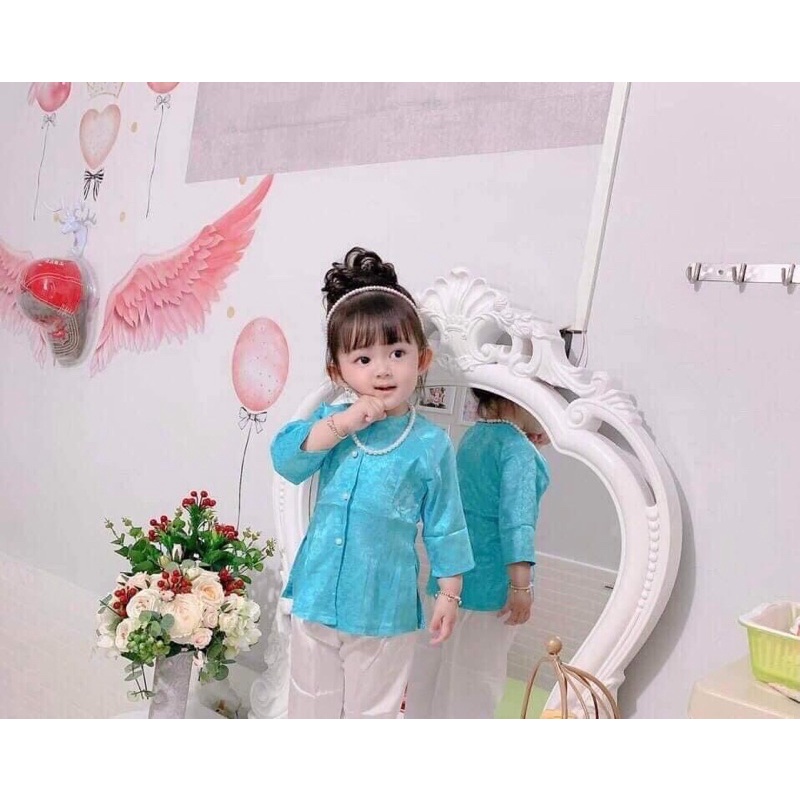 Bà ba kèm phụ kiện cho bé yêu