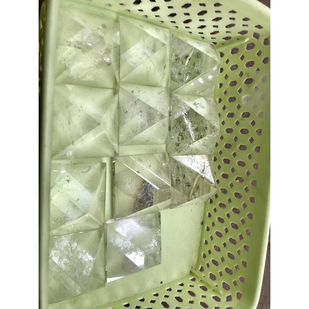 KIM TỰ THÁP THACH ANH TRẮNG TRONG | BigBuy360 - bigbuy360.vn