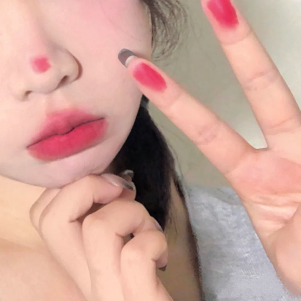 Son Môi Nhung Lì Chống Thấm Nước Hình Móng Vuốt Mèo Độc Đáo