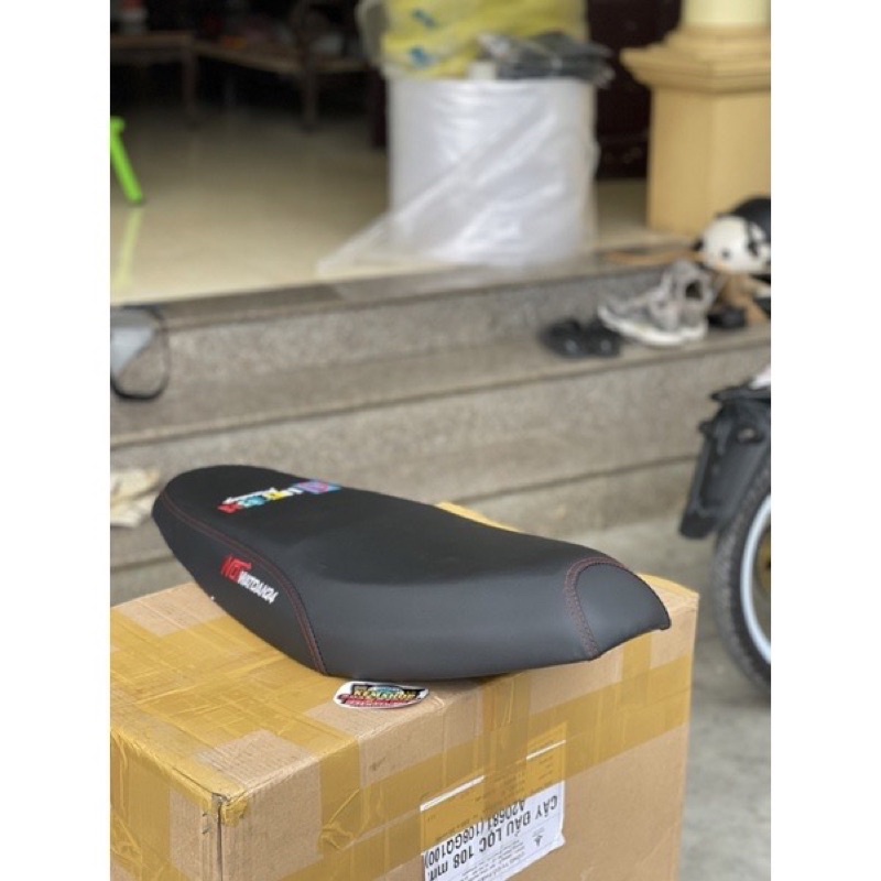 Vỏ Yên Thêu Viền Cực Chất Bọc Vừa Wave 50,100,110cc Hàng Sịn