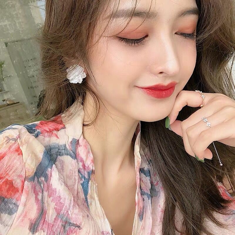 Khuyên Tai Hình Hoa Trắng Bằng Acrylic Thời Trang Hàn Quốc Cho Nữ