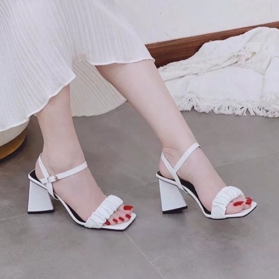 Hàng sẵn: Sandal gót tam giác quai bèo ( dép 5 phân) , quai hậu bèo