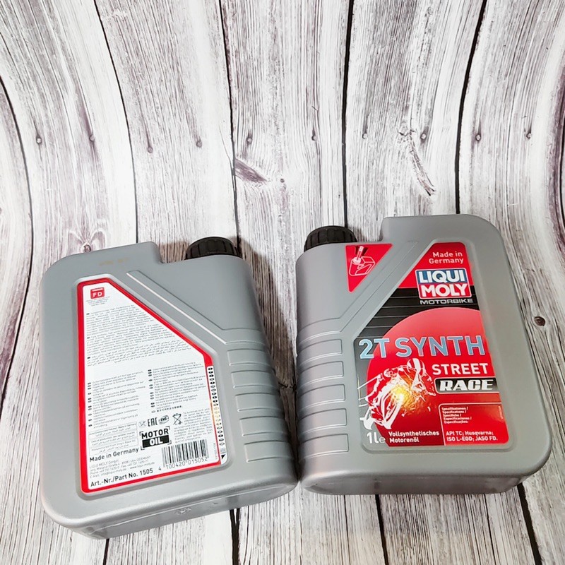 Nhớt chuyên dùng cho xe 2 thì Liqui Moly Motorbike 2T Synth Street Race 1505 1 lít