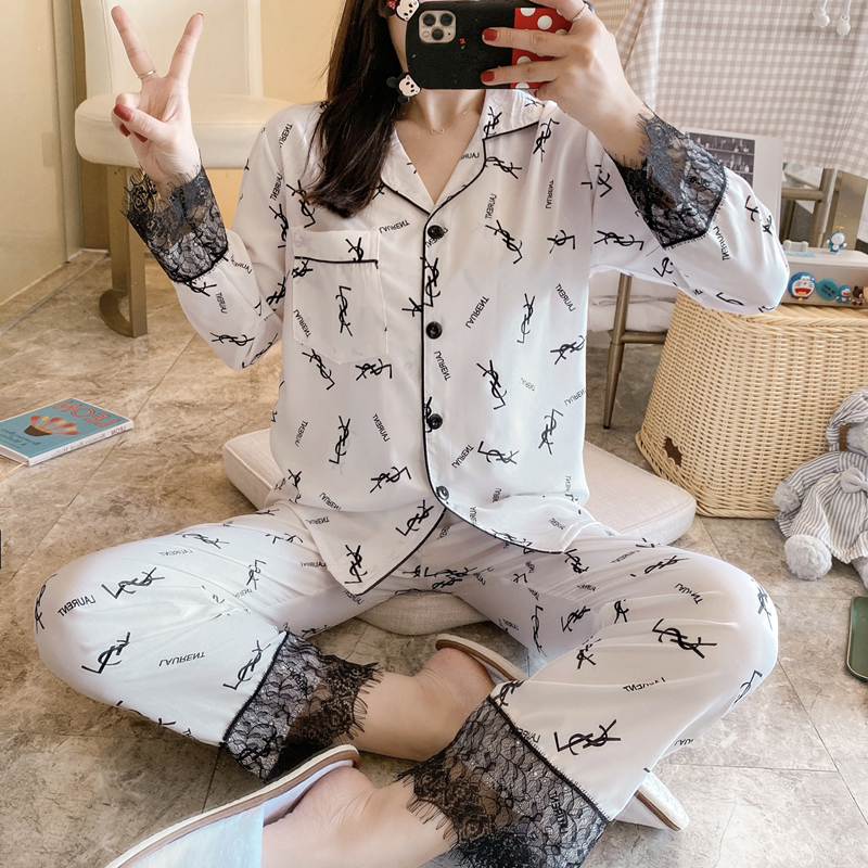  Bộ đồ ngủ gồm áo tay dài cổ bẻ và quần lụa cotton mặc tại nhà | BigBuy360 - bigbuy360.vn