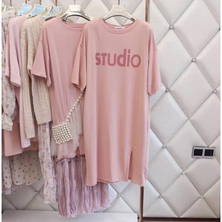 Váy thun suông dáng dài cộc tay in chữ studio 23 phom rộng cá tính MB