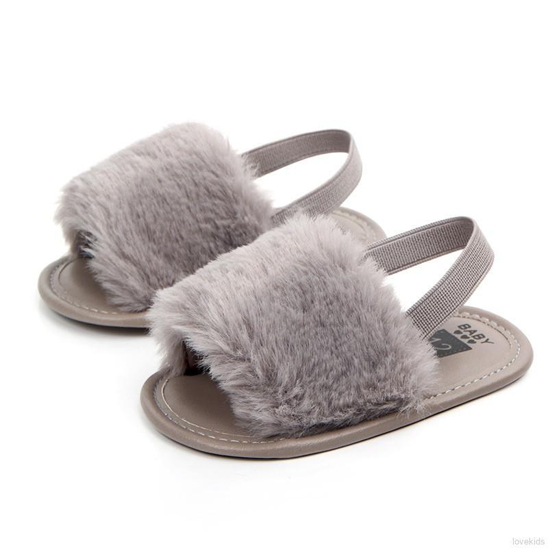 Giày sandal phối lông đáng yêu cho bé