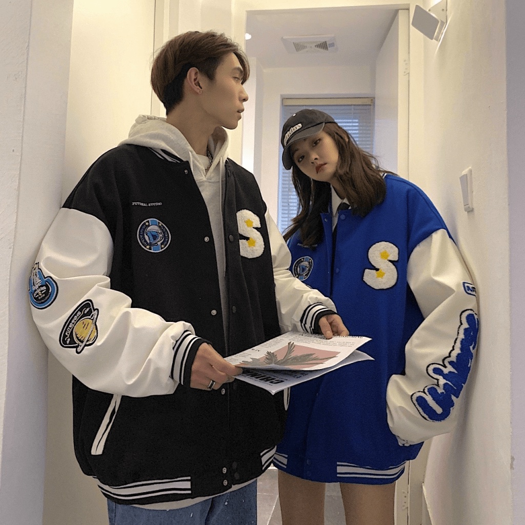 (MẪU MỚI) ÁO KHOÁC BOMBER NỮ PHỐI HỌA TIẾT TAY LOGO NGỰC PHONG CÁCH CÁ TÍNH SÀNH ĐIỆU THỜI TRANG HHP