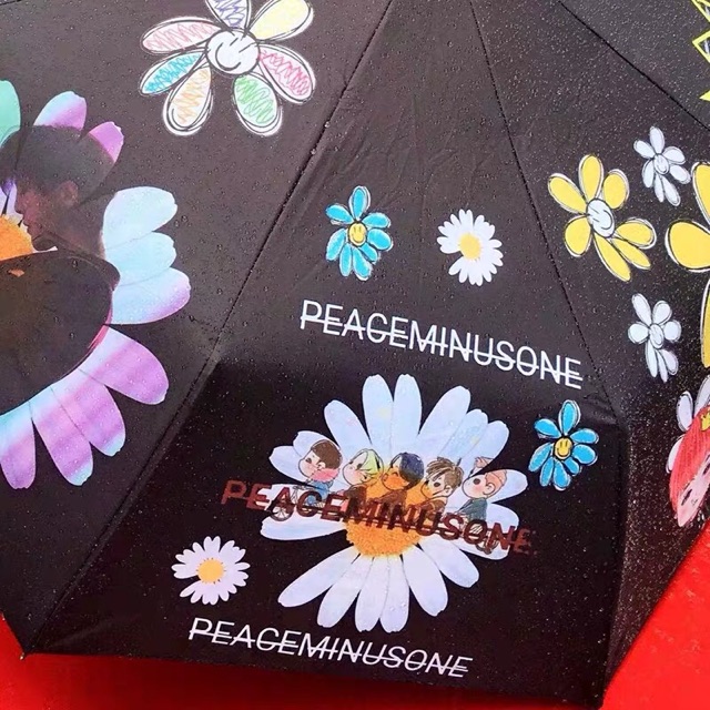 ô che nắng mưa Untitled 2014 x PECEMINUSONE GD