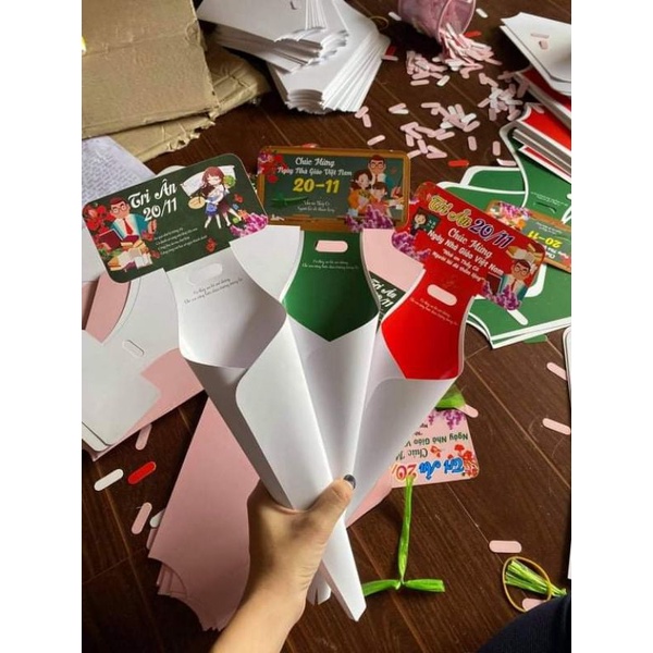 Hộp ốc quế 1 bông bó hoa sáp hoa giấy