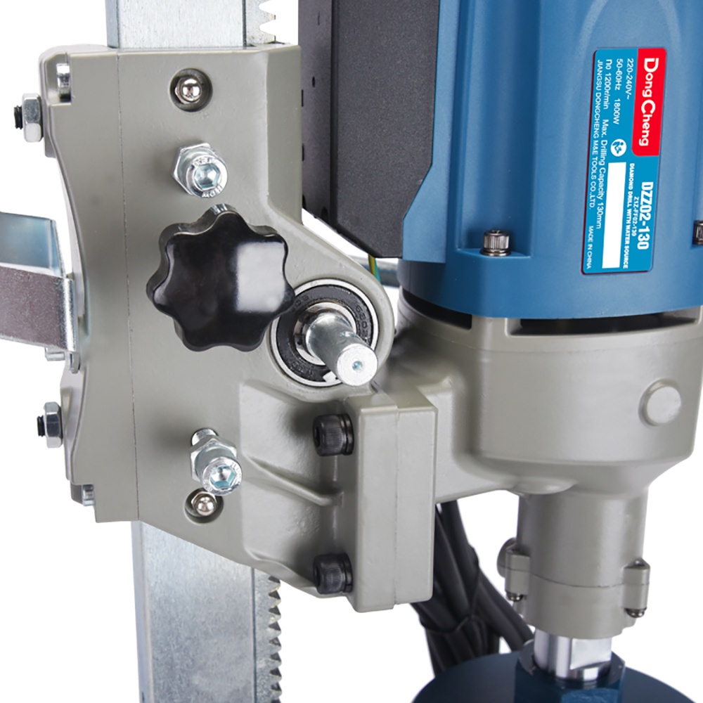 Máy Khoan Rút Lõi Bê Tông Dongcheng DZZ02-130 Công Suất 1800W Khả Năng Khoan 130mm